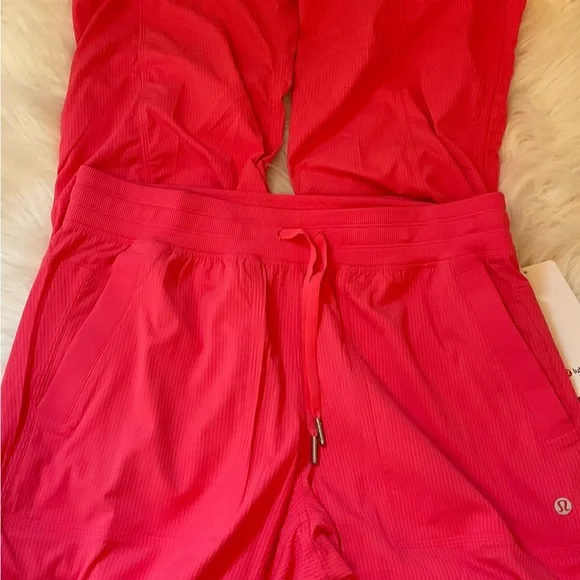 Lululemon Dance Studio Relaxed-Fit Mid-Rise Cargo Pants - NWT - Med - Glaze Pink - Picture 7 of 12